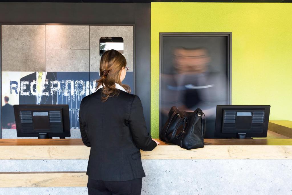 Ibis Budget Orly Chevilly Tram 7 Vitry-sur-Seine Dış mekan fotoğraf